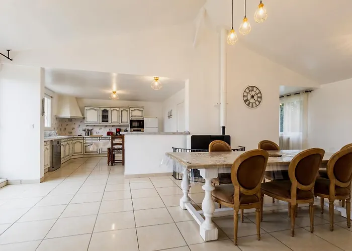 Calme En Campagne Avec Animaux Acceptés, Parking Et Wifi - Fr-1-306-1302 Hébergement de vacances